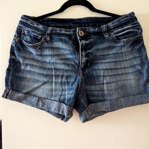 Denim shorts 16" waist (US 10-12)